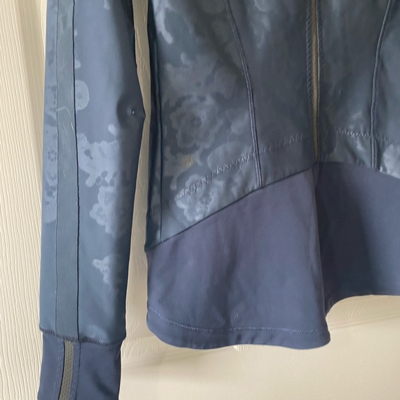 Lululemon Keep It Up Jacket Lacefolage Embossed Inkwell - Picture 11 of 13